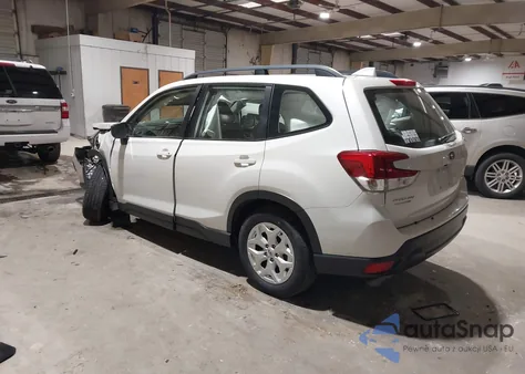 2021 Subaru Forester z USA, uszkodzony, nr VIN JF2SKADC5MH533290